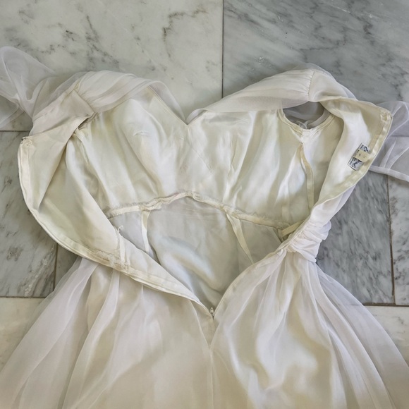 Vintage Emma Domb Wedding Dress white sheer sleeves & skirt absolutely beautiful - Picture 13 of 16